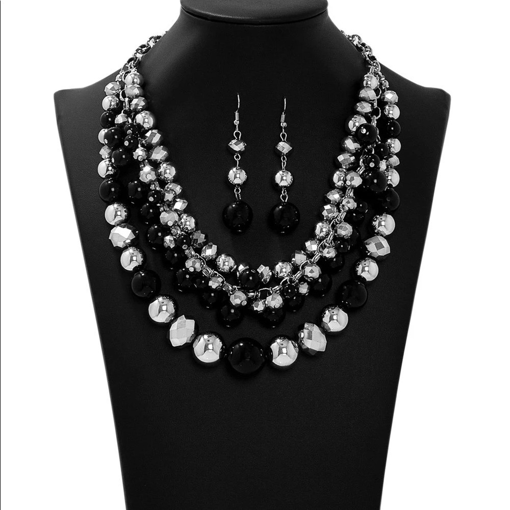 Paparazzi Zi collection fame necklace and earring set